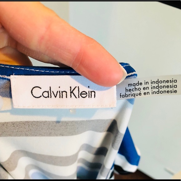 **Goodwill Sale**Calvin Klein Striped Shirt in M - Picture 3 of 4